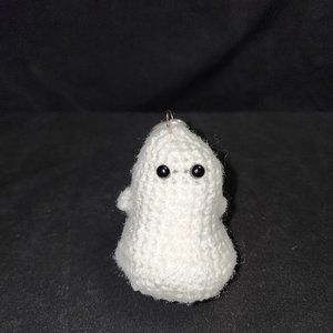 NWT Hand-Crafted Crocheted Ghost Key Chain